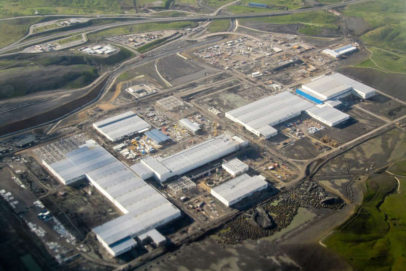 <span>LA ZONE INDUSTRIELLE DE LAGHDIRA</span>
